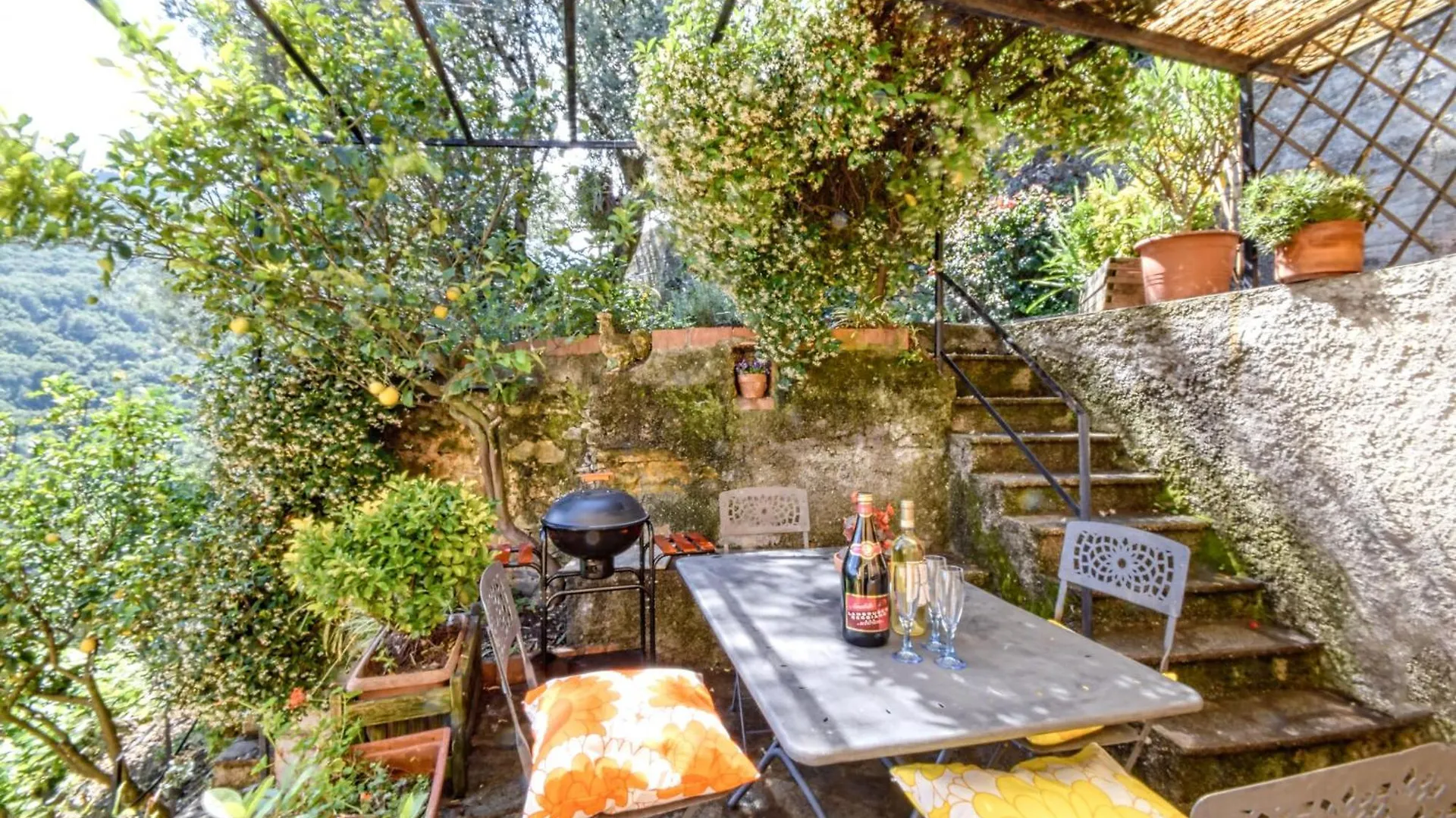 Cozy Home In Sori With House Sea View Italy