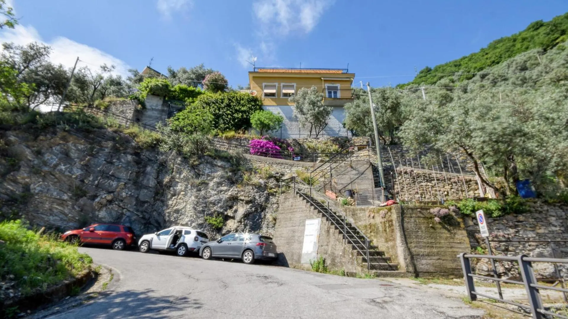 Cozy Home In Sori With House Sea View Italy